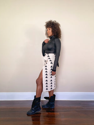 
            
                Load image into Gallery viewer, Oumou Midi Skirt
            
        